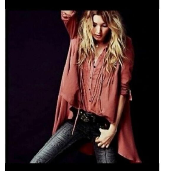 Free People- Sisters of the Moon Coral Boho Blouse High Low, Size Small - Picture 11 of 11